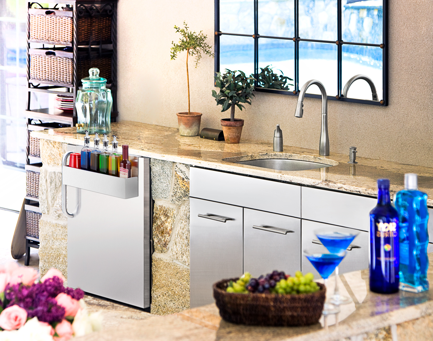 Commercial outdoor all-refrigerator for built-in or freestanding use, with removable Speed Rail and complete stainless steel exterior